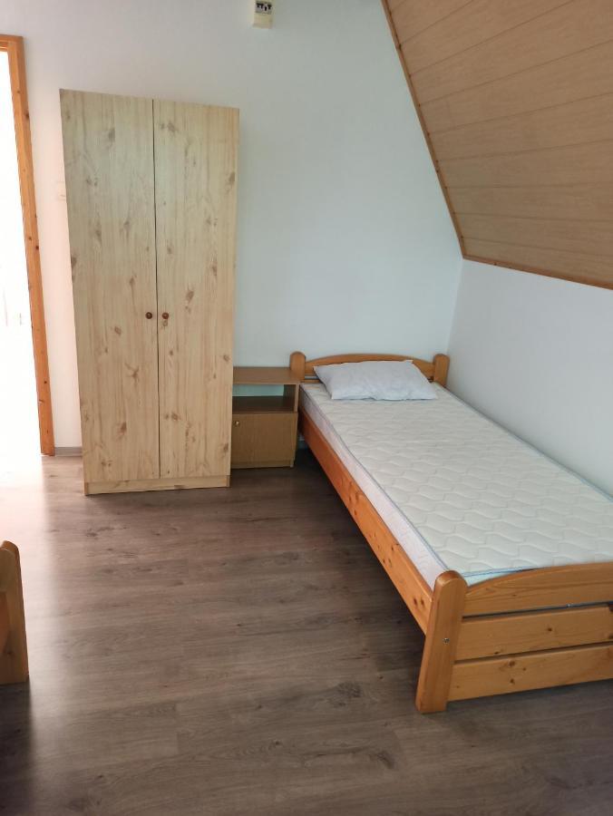 Aniko Apartmanhaz Balatonföldvár Exterior foto